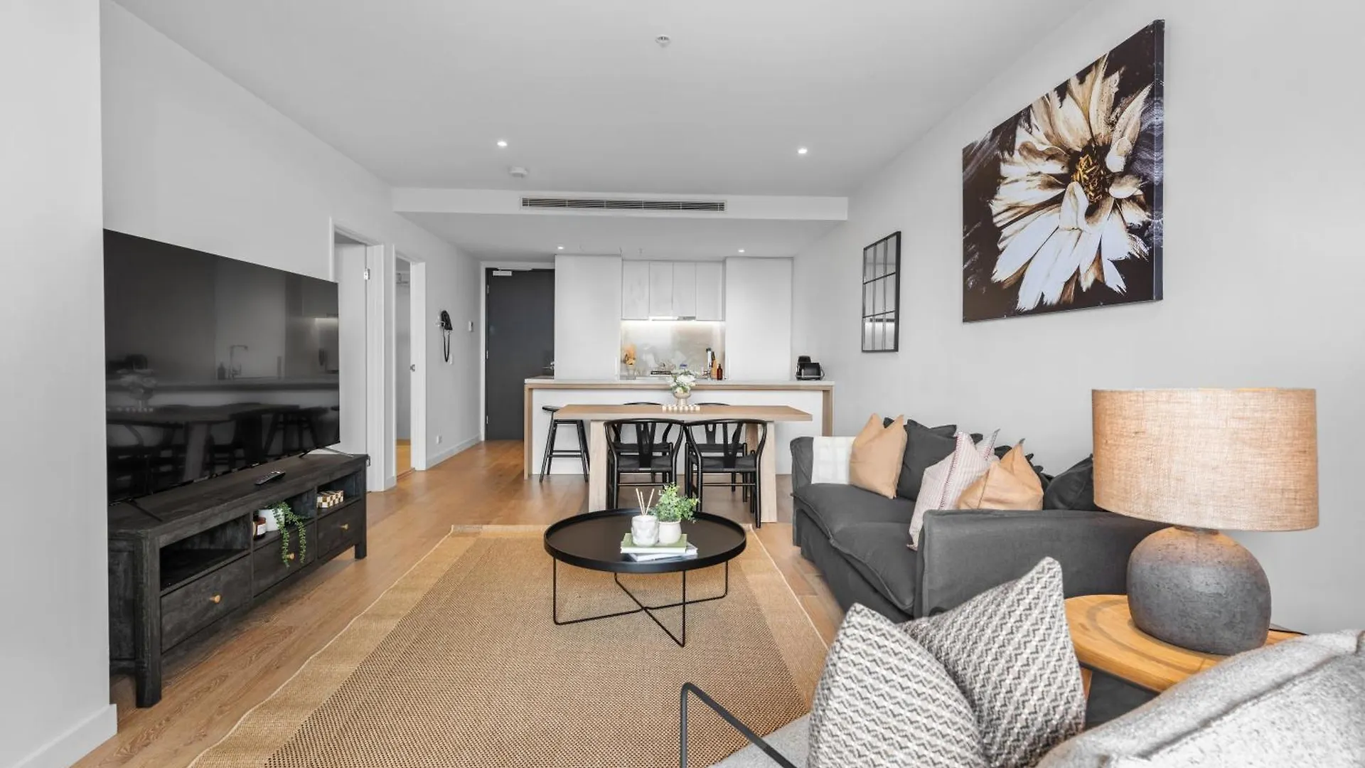 브리즈번 Mountain View 2Br With Pool, Huge Gym And Parking 아파트