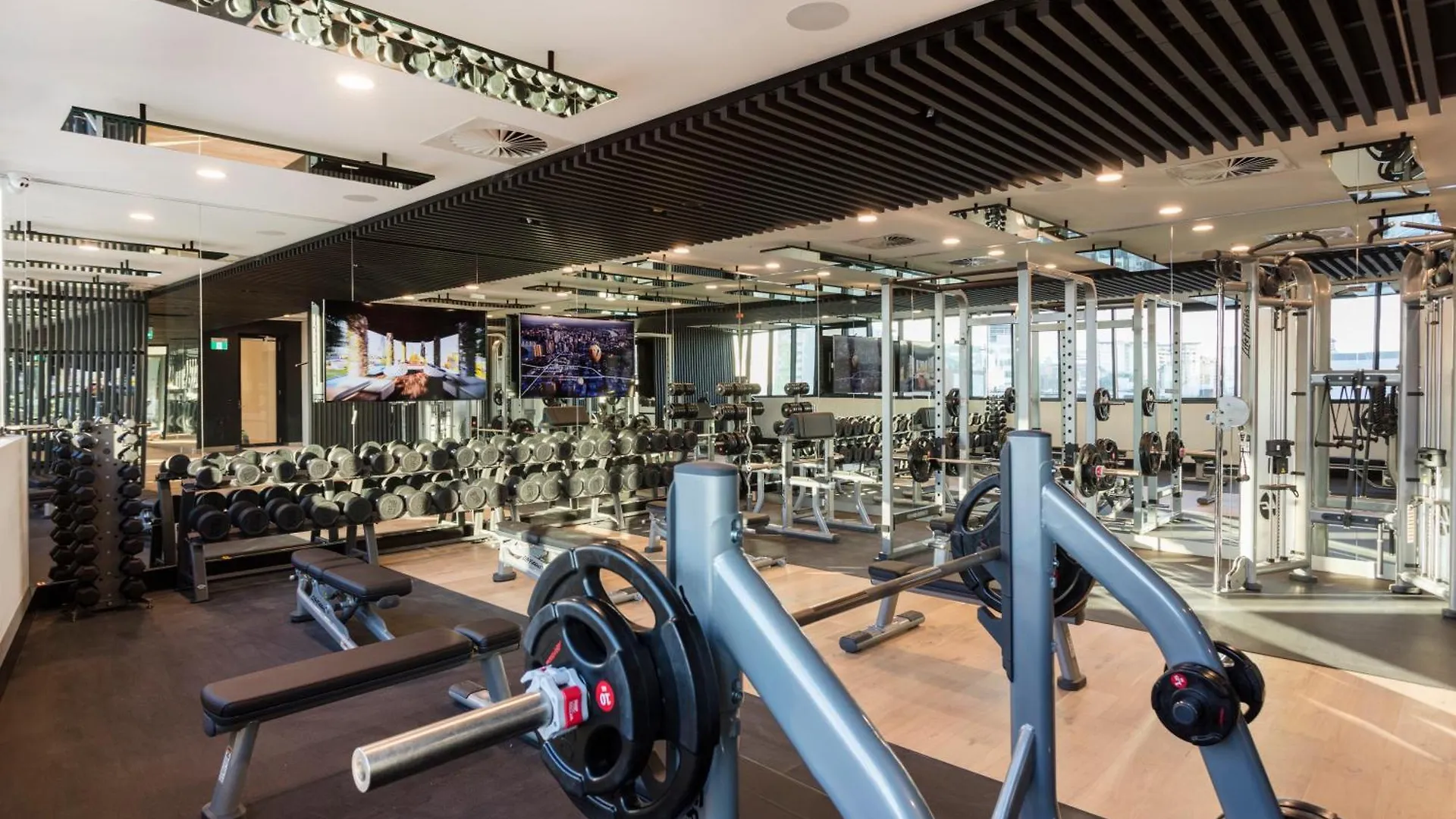 Ferienwohnung Mountain View 2Br With Pool, Huge Gym And Parking Brisbane Australien