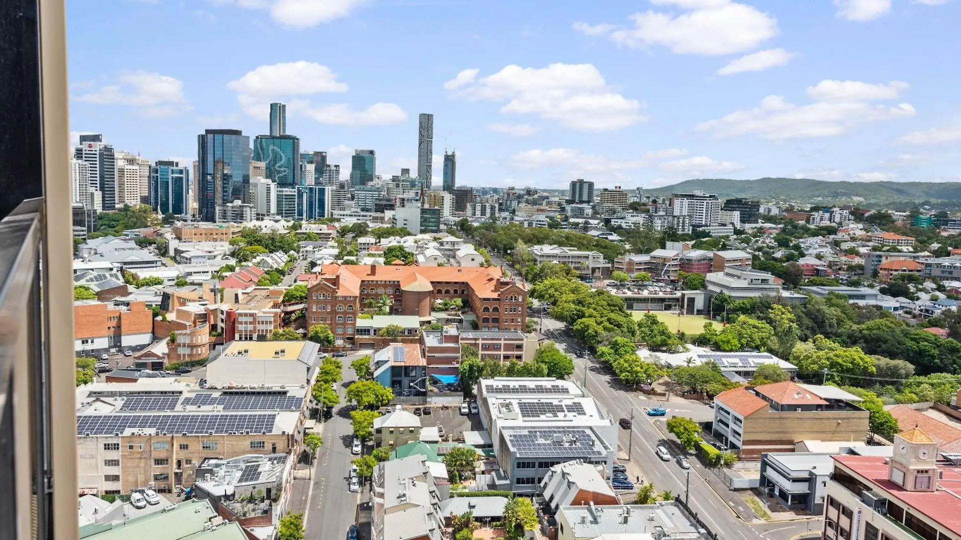 Apartment Ferienwohnung Mountain View 2Br With Pool, Huge Gym And Parking Brisbane